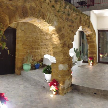 Отель Cortile Baronello Агридженто Экстерьер фото